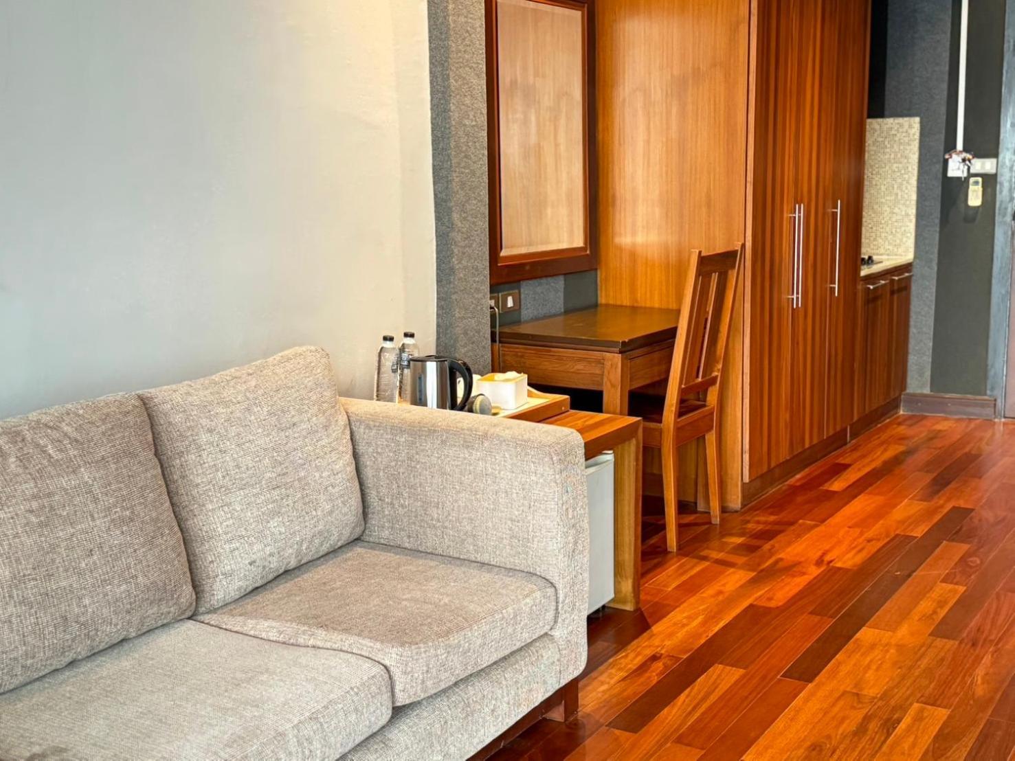Wish Inn Silom - วิช อินน์ สีลม X 방콕 외부 사진