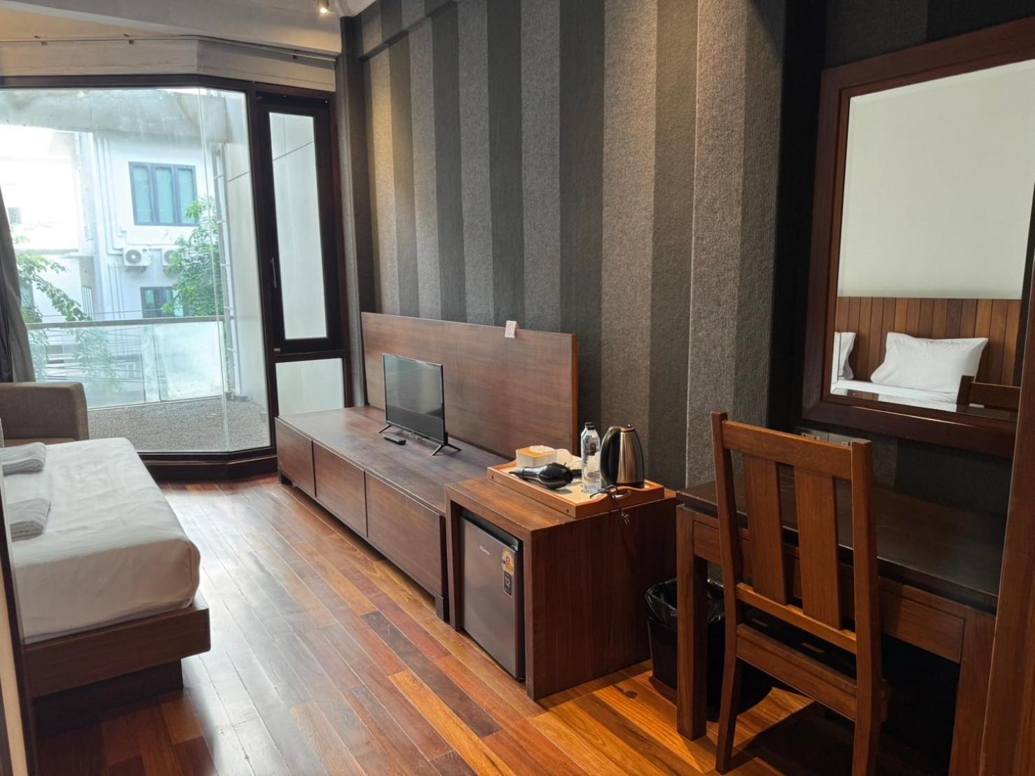 Wish Inn Silom - วิช อินน์ สีลม X 방콕 외부 사진